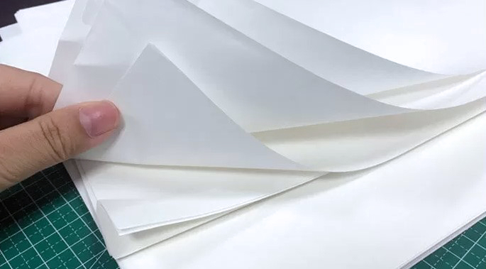 Как упаковать подарок в беленую крафт-бумагу